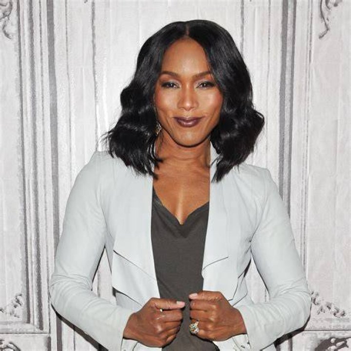 60 YEAR OLD BEAUTY ANGELA BASSETT KEEPS GETTING BETTER Thrive Global