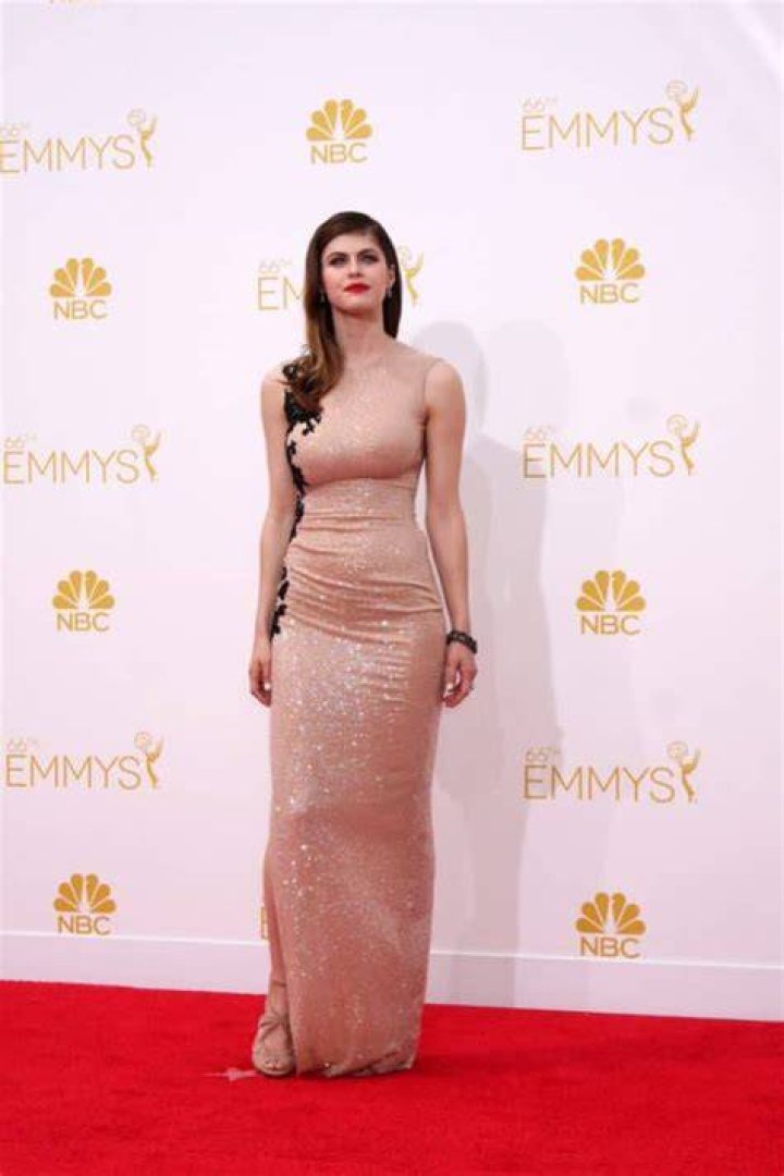 Alexandra Daddario’s Size Height, Weight, Measurements & More