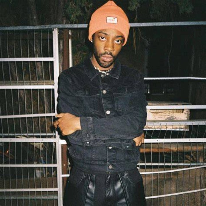 Brent Faiyaz Wallpapers Wallpaper Cave