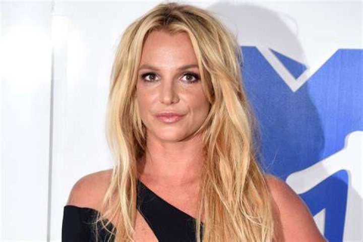 Britney Spears reveals how much her father took from her — RT Entertainment