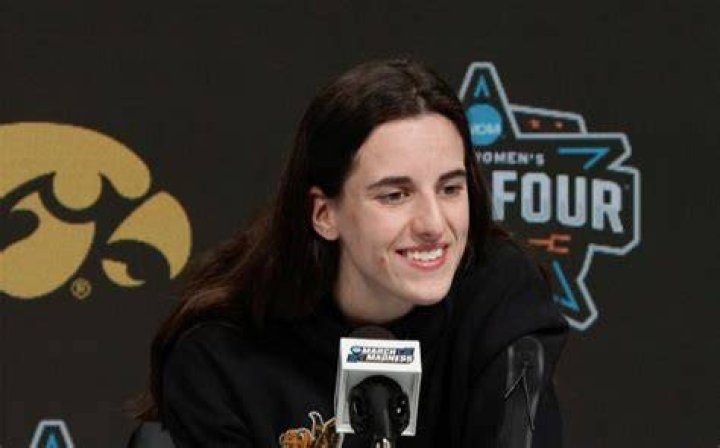 Caitlin Clark named 202223 Big Ten Preseason Player of the Year Hawk
