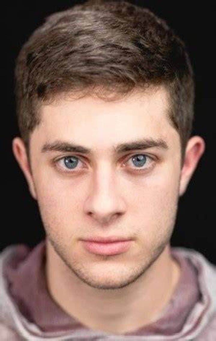 Celebrities Jaren Lewison, List best free movies Never Have I Ever