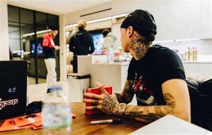 Central cee Kitchen inspiration modern, Rapper, Normcore