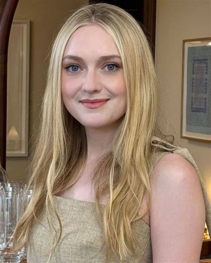 Dakota Fanning's Dad is a Certified Hunk — Plus 5 More Celebrities With