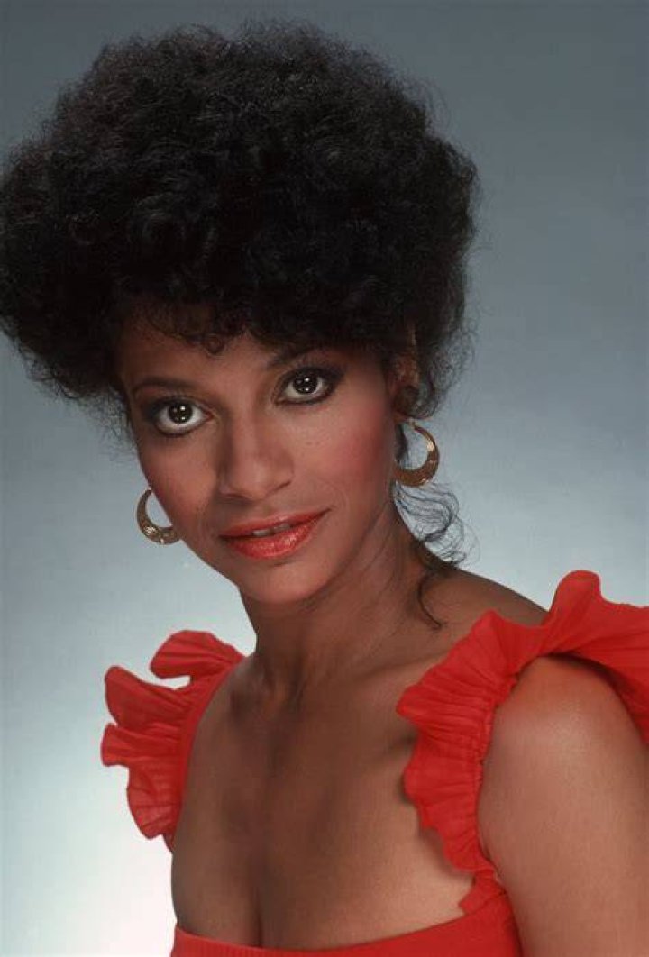 Debbie Allen Age, Birthday, Bio, Facts & More Famous Birthdays on