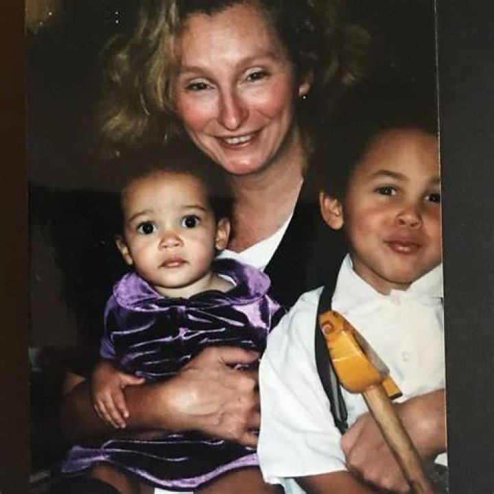 Deborah Elizabeth Sawyer Bio, Age, Net Worth, Daughter Doja cat