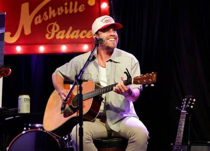 Dustin Lynch Opens Up About His Relationship With Girlfriend Kelli