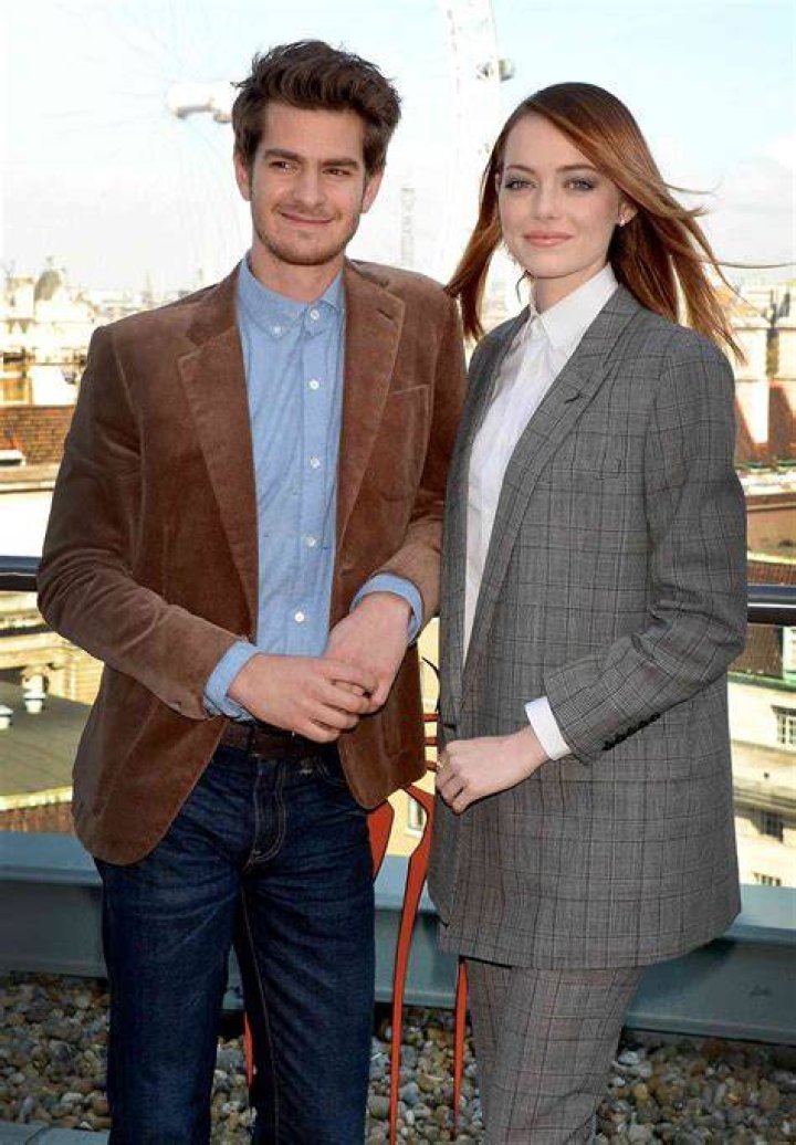 Emma Stone & Andrew Garfield from Stars' Awkward PDA E! News