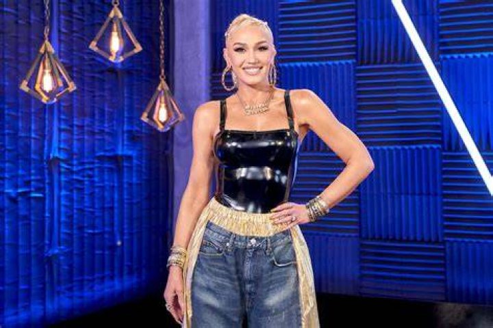 Gwen Stefani's Two Perfect Pregnancy Looks Which Works Best? E! News