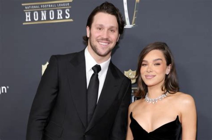 Hailee Steinfeld and Josh Allen Have a Night Out in N.Y.C. Photos