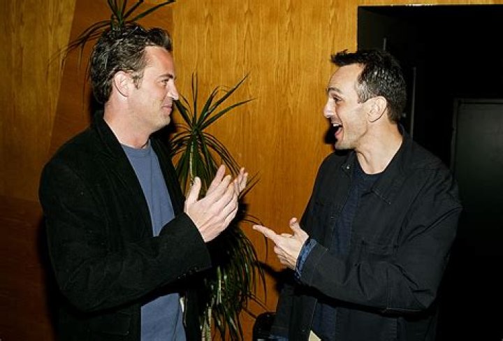 Hank Azaria reveals Matthew Perry helped him get sober