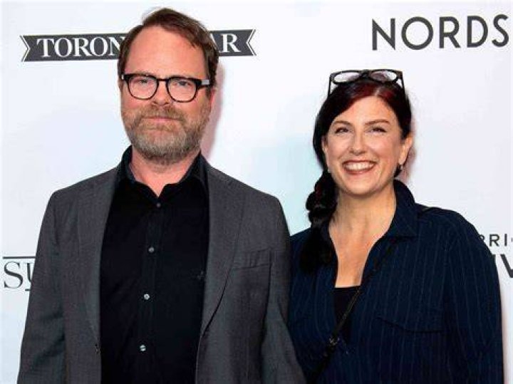 Holiday Reinhorn e Rainn Wilson la 63rd Primetime Emmy Awards, tenutasi