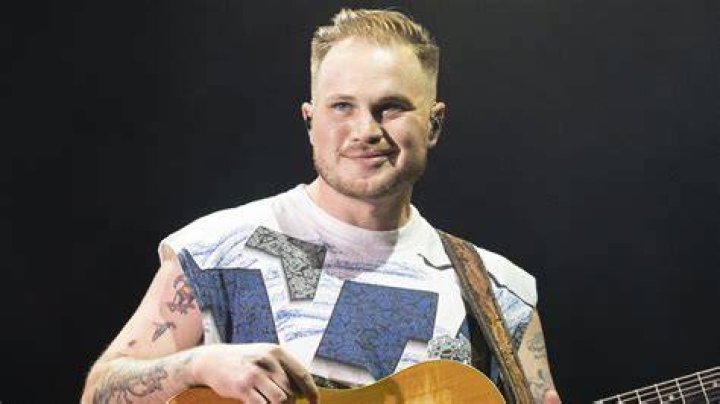 How Did Zach Bryan Lose His Mom? Country Singer’s Wife Elisabeth and