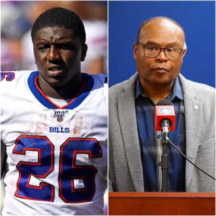 Is Devin Singletary Related to Mike Singletary? Exploring the Texans RB