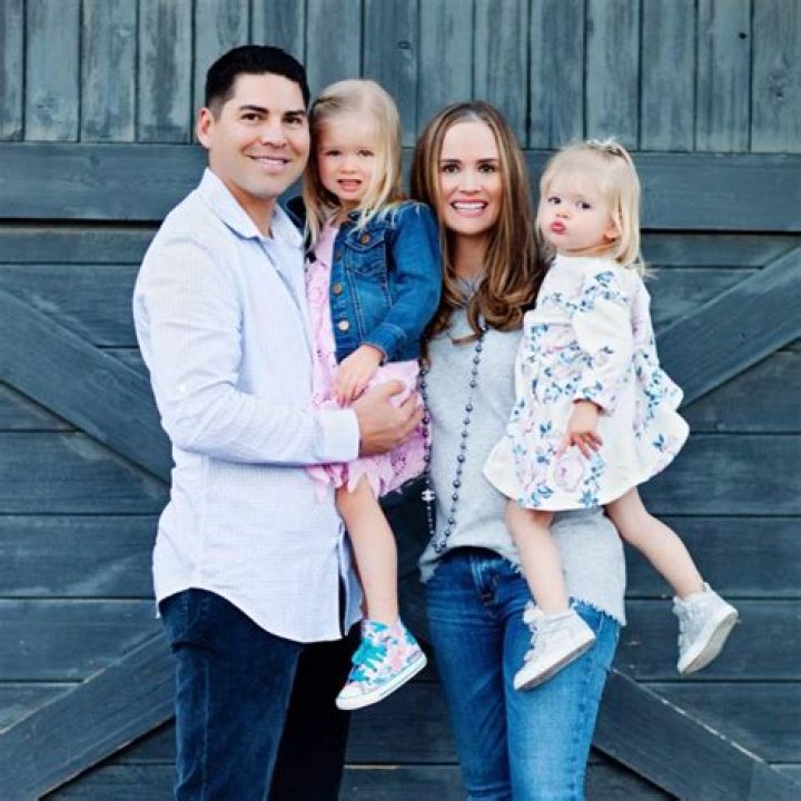 Jacoby Ellsbury Wife, Daughter, Family, Age, Height, Net Worth