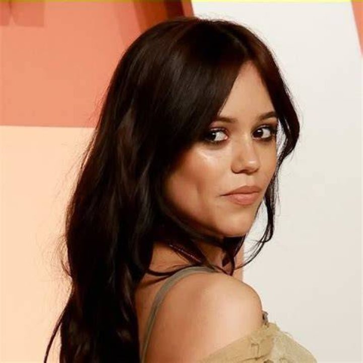 Jenna Ortega is absolutely stunning r/jerkofftoceleb