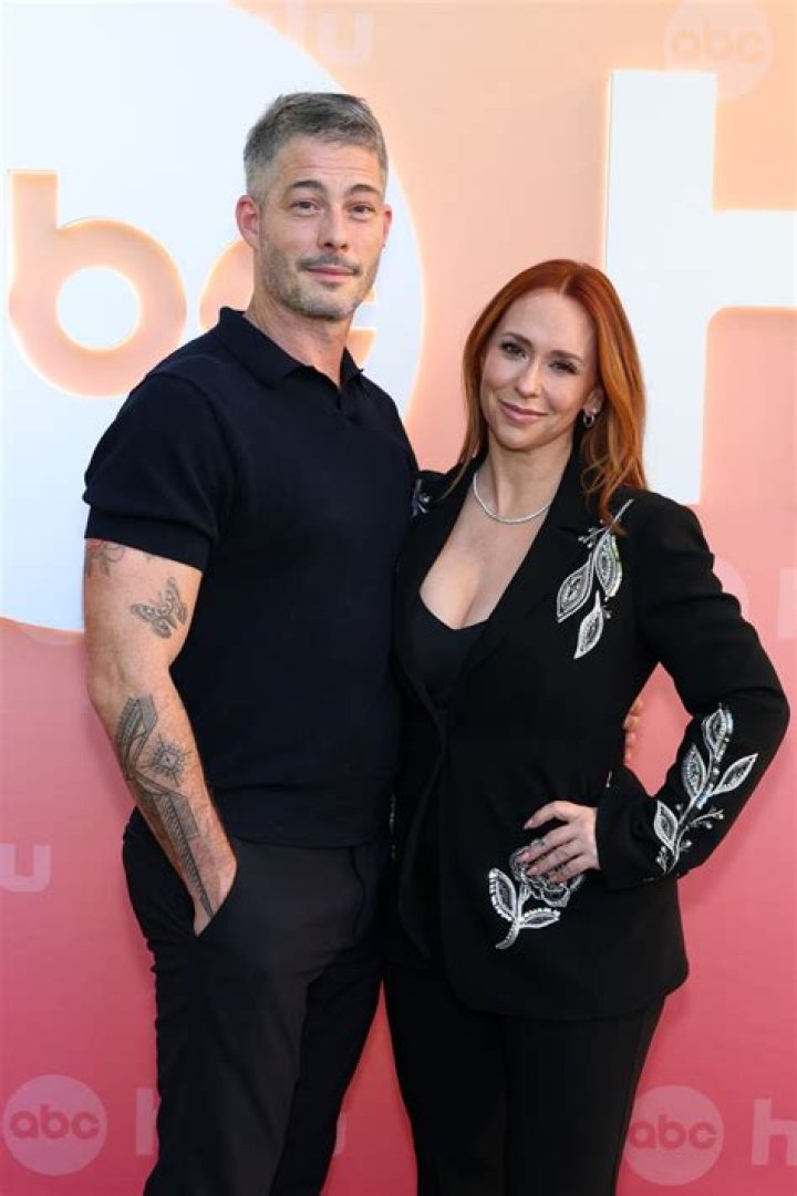 Jennifer Love Hewitt And Brian Hallisay's Wedding Day: An Intimate Look