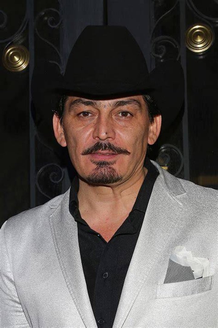 José Manuel Figueroa's girlfriend says that she is helping him to quit