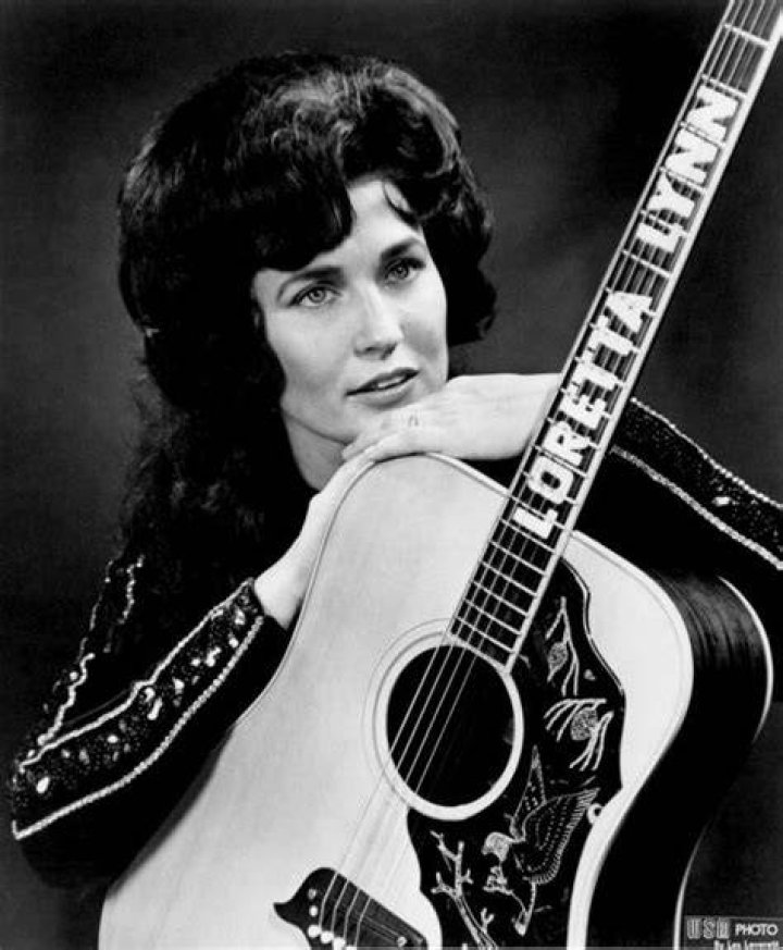 Loretta Lynn's Net Worth 2024 Biography, Career, Spouse, Family