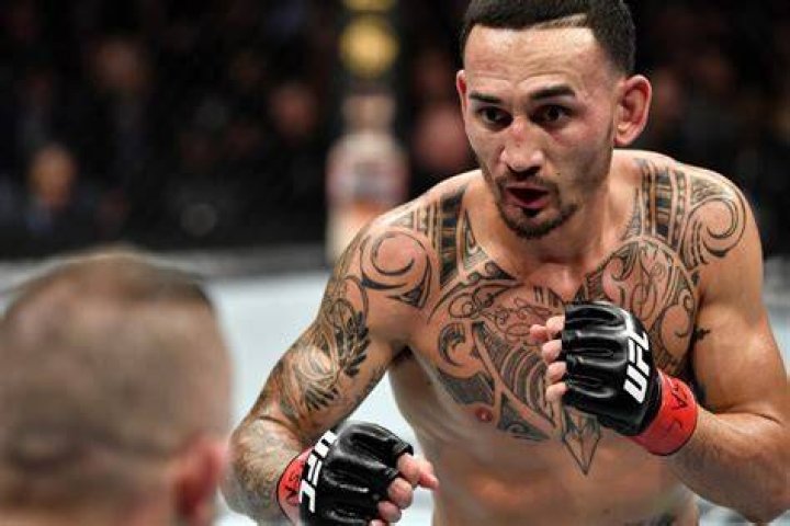 Max Holloway diz que fez treinos apenas por vídeochamada "Não preciso
