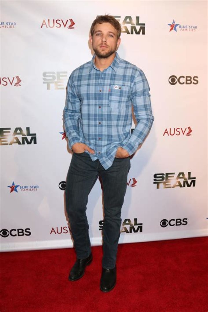Max Thieriot photo 2 of 640 pics, wallpaper photo 468982 ThePlace2
