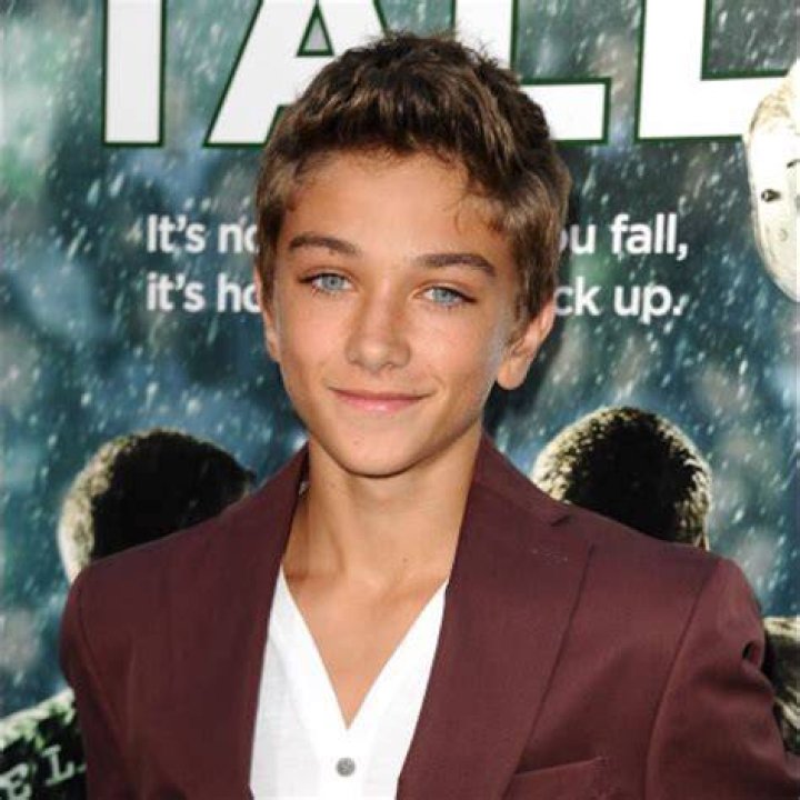 Meet Gavin Casalegno, fan fave on The Summer I Turned Pretty besides