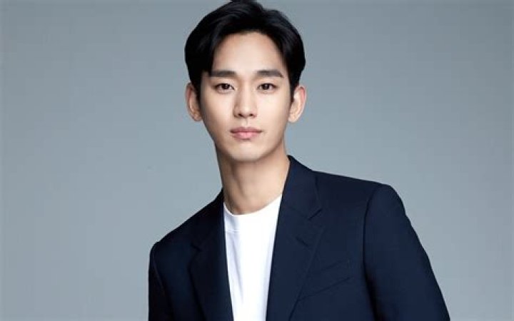 Meet Kim Soo Hyun's Beloved Wife A Glimpse Into Their Private Life