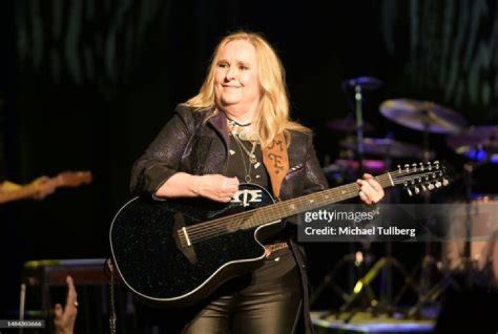 Melissa Etheridge's Son Beckett Dies at 21 How Many Children Does the