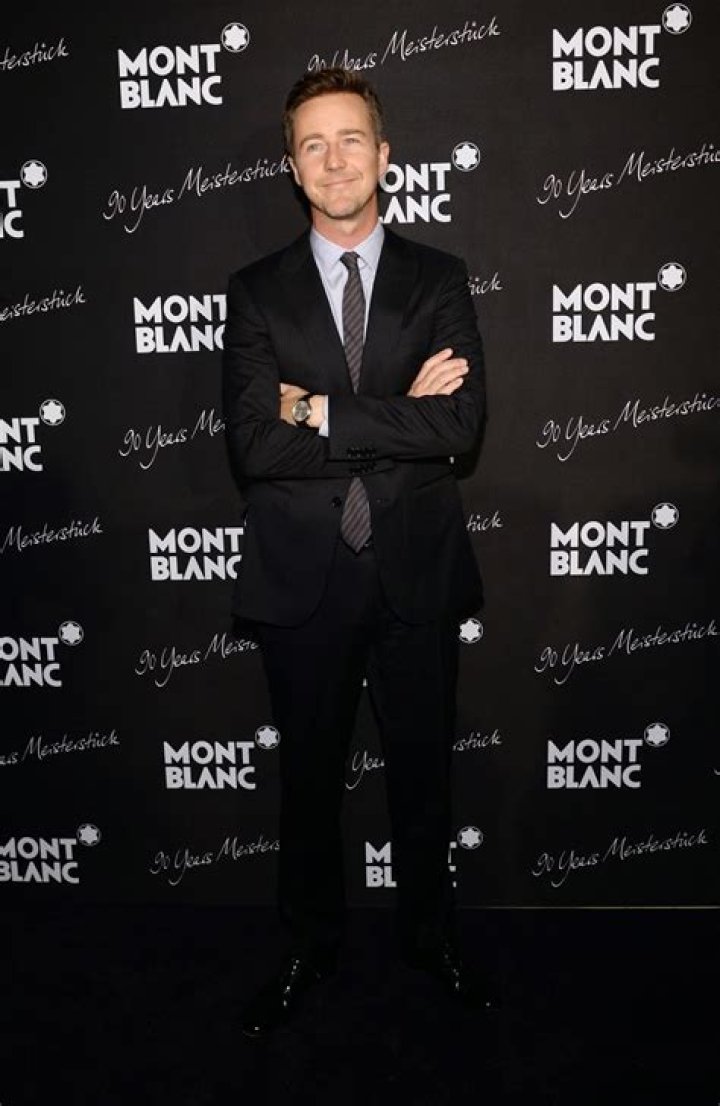 Montblanc Celebrates 90 Years of the Meisterstuck Fountain Pen Robin