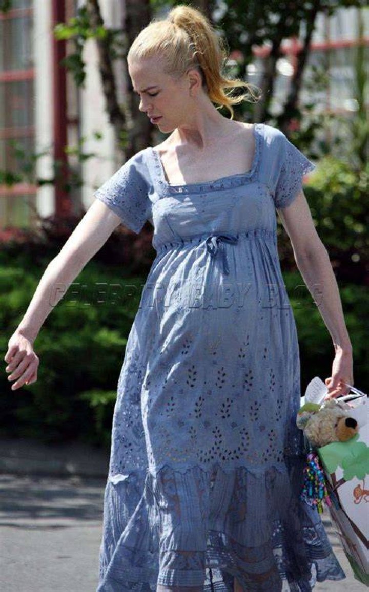 Nicole Kidman Pregnant Pictures
