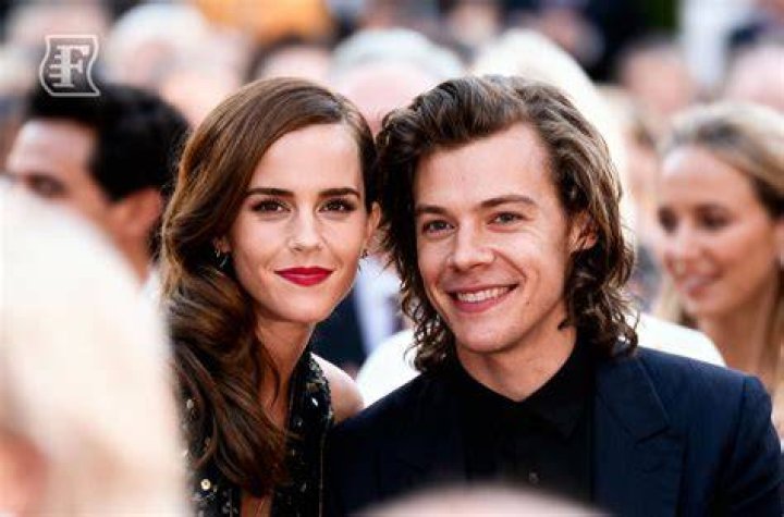 Photo Emma Watson et sa mère Jacqueline Luesby à New York, le 12