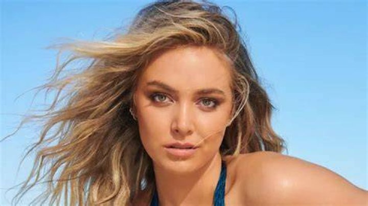 Raine Michaels 2018 SI Swimsuit Show in Miami • CelebMafia