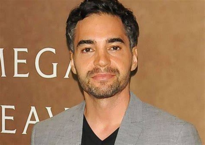 Ramon Rodriguez Height