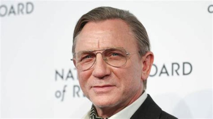 Rarely Seen Siblings of Celebrities Nobody Hears About HorizonTimes