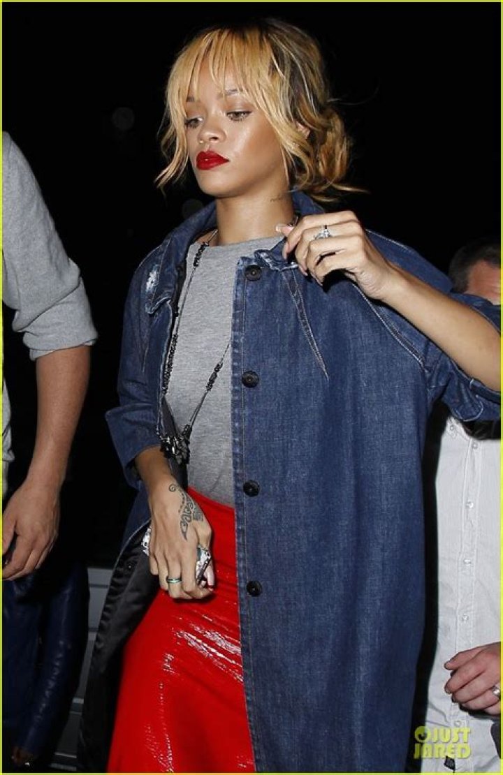 Rihanna Passed on Miley Cyrus' Single 'We Can't Stop'! Photo 2889299 Rihanna Pictures Just