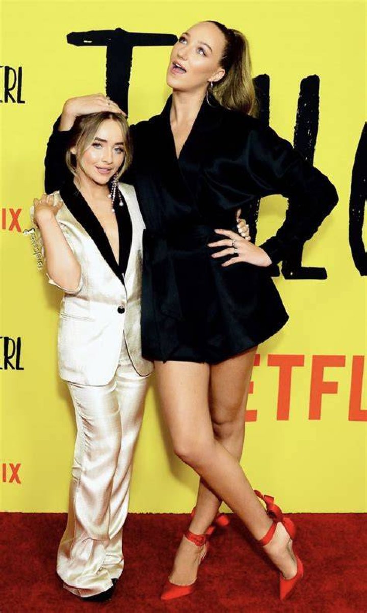 Sabrina Carpenter Height How Tall Is Sabrina Carpenter?
