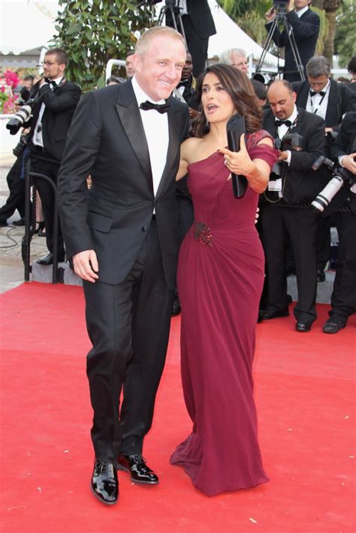 Salma Hayek and Her Husband PDA on the Red Carpet Nov. 2015 POPSUGAR