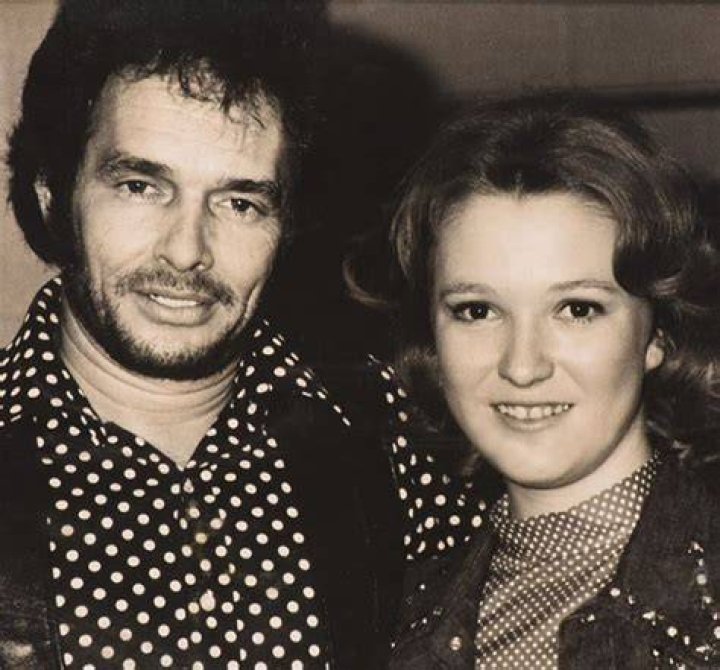 Tanya Tucker and Merle Haggard Merle haggard, Country music artists