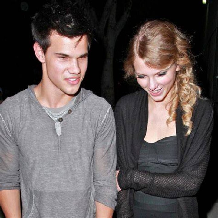 Taylor Swift and Taylor Lautner lors des Teen Choice Awards 2011 à Los