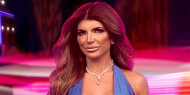 Teresa Giudice's Hair Wedding, Bangs, Blonde, & More The Daily Dish