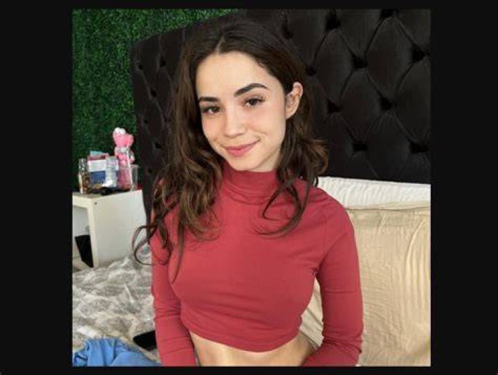TikToker Daisy Blooms Real Name, Viral Video
