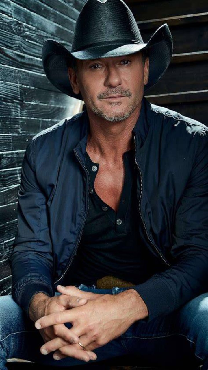 Tim McGraw is Reflecting on his 1883 Experience Thanking the Cast