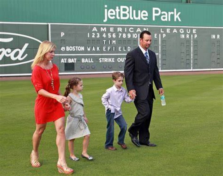 Tim Wakefield wife cancer What type of cancer is Stacy Stover