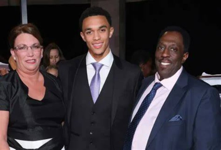Trent AlexanderArnold Parents Meet English football player Father and