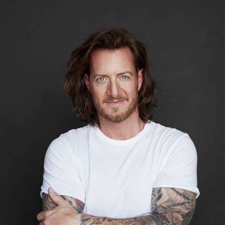 Tyler Hubbard on Deck to Play a Thanksgiving Halftime Show