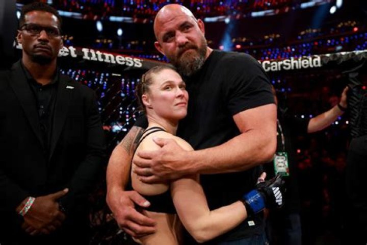 UFC’s Ronda Rousey Marries Travis Browne E! Online AU