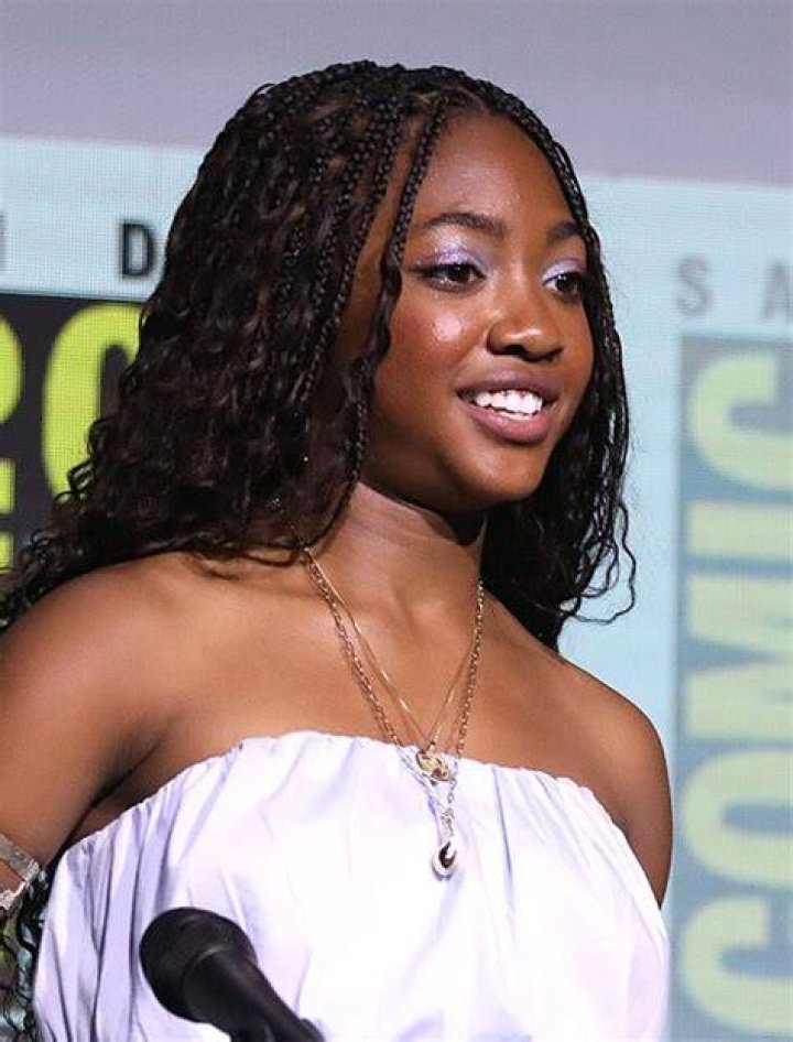 Unveiling Leah Sava Jeffries' Height: An Insider's Scoop