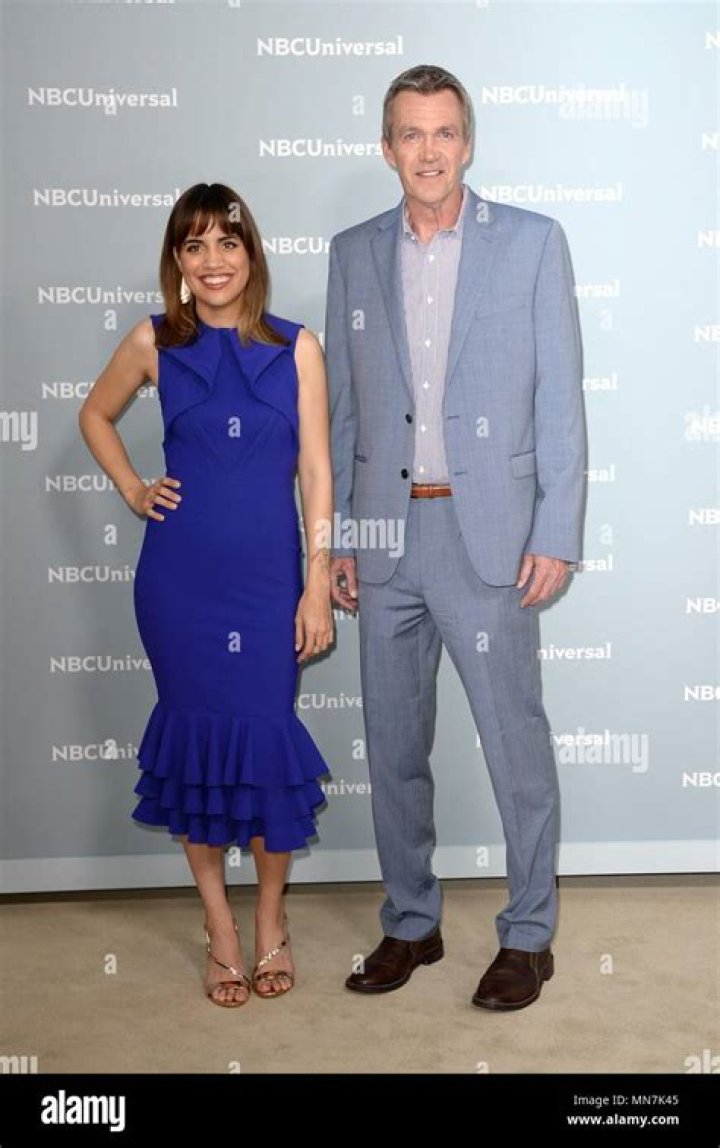 Unveiling Neil Flynn's Height: A Comprehensive Exploration