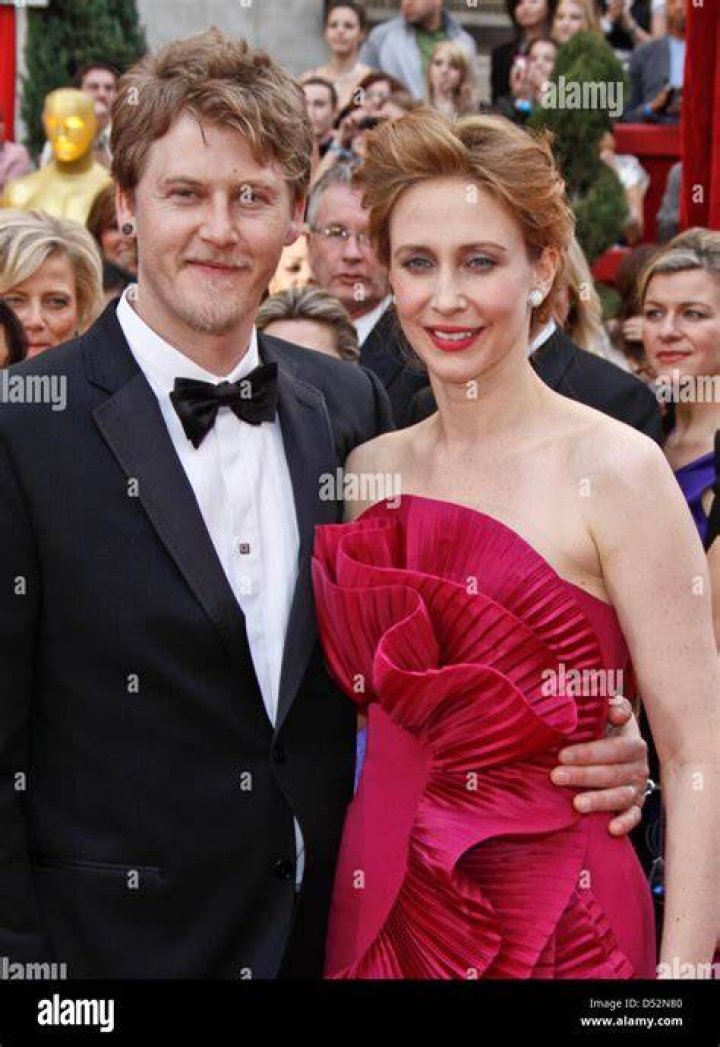 Vera Farmiga kissed husband Renn Hawkey on the Emmys red carpet. Best