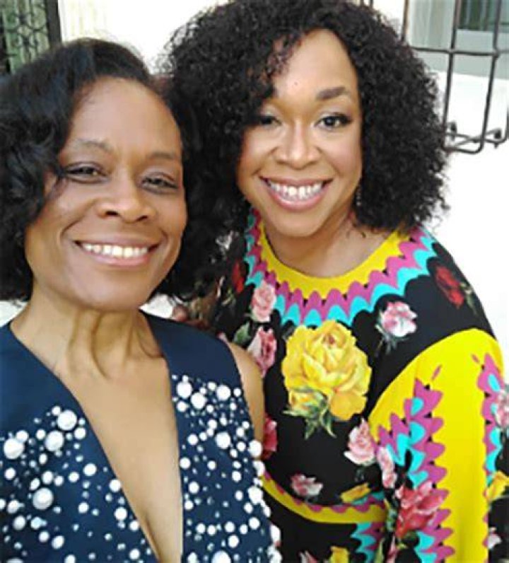 Vera Rhimes All About Shonda Rhimes Mother